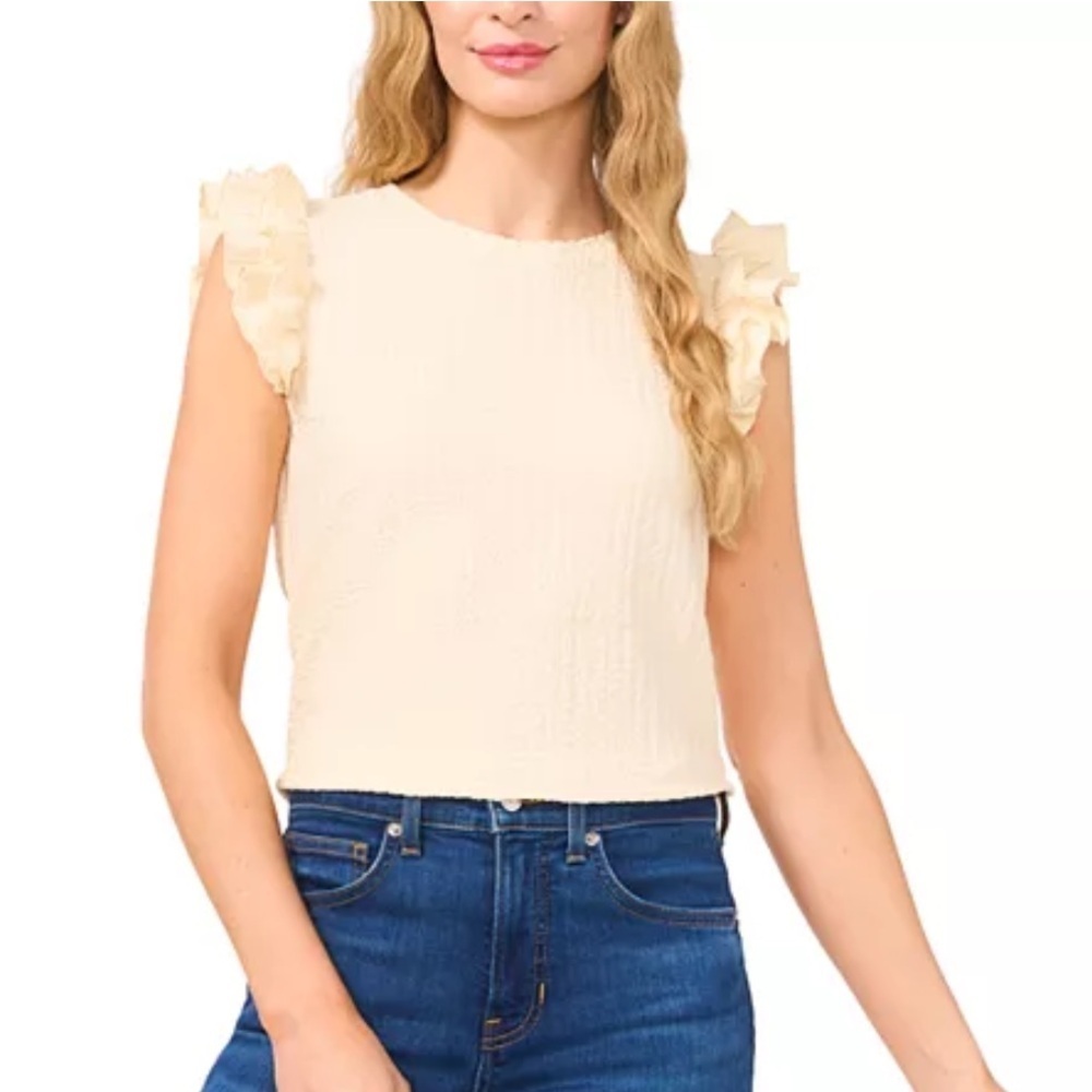 CeCe
Ruffle Sleeve Textured Top pale banana yellow